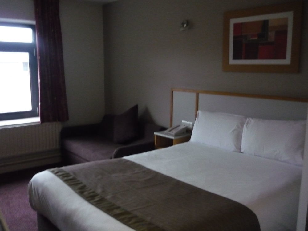 Limerick City Hotel Esterno foto